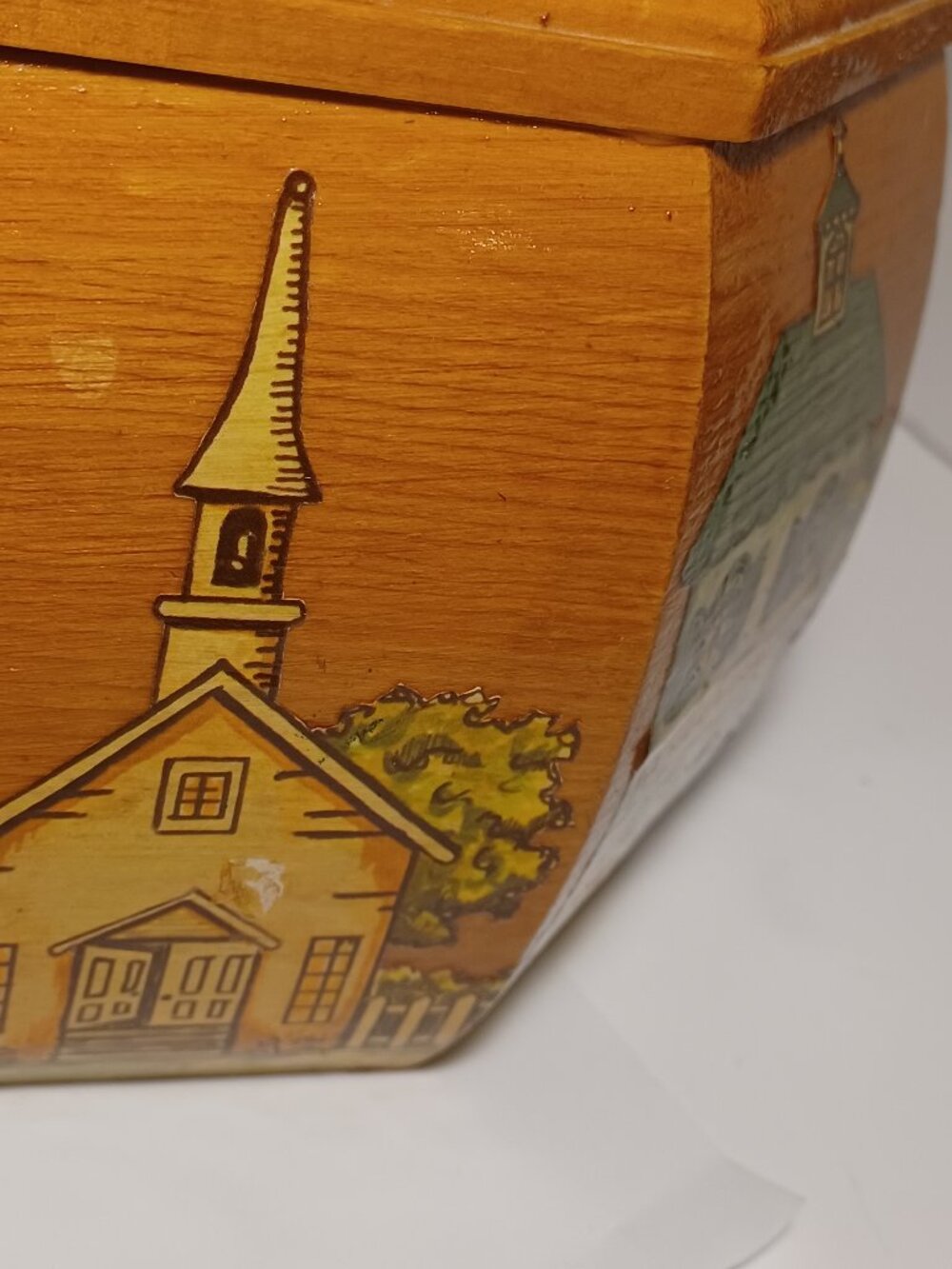 ***BLOW OUT SALE****Beautiful Wood Box Purse with Decoupage and Leather Handle - Picture 6 of 15